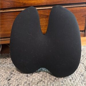 Cushion lab lumbar support pillow